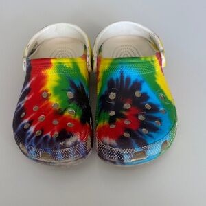 CROCS Kids Tie-Dye Sandals